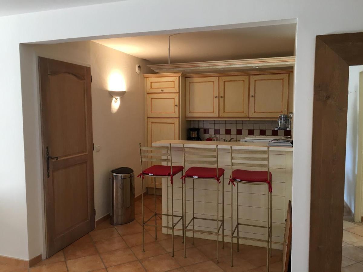 Sainte-Maxime - 3 Bedroom Apartment, Air Conditioned, Outdoor Terrace, Swimming Pool Екстериор снимка