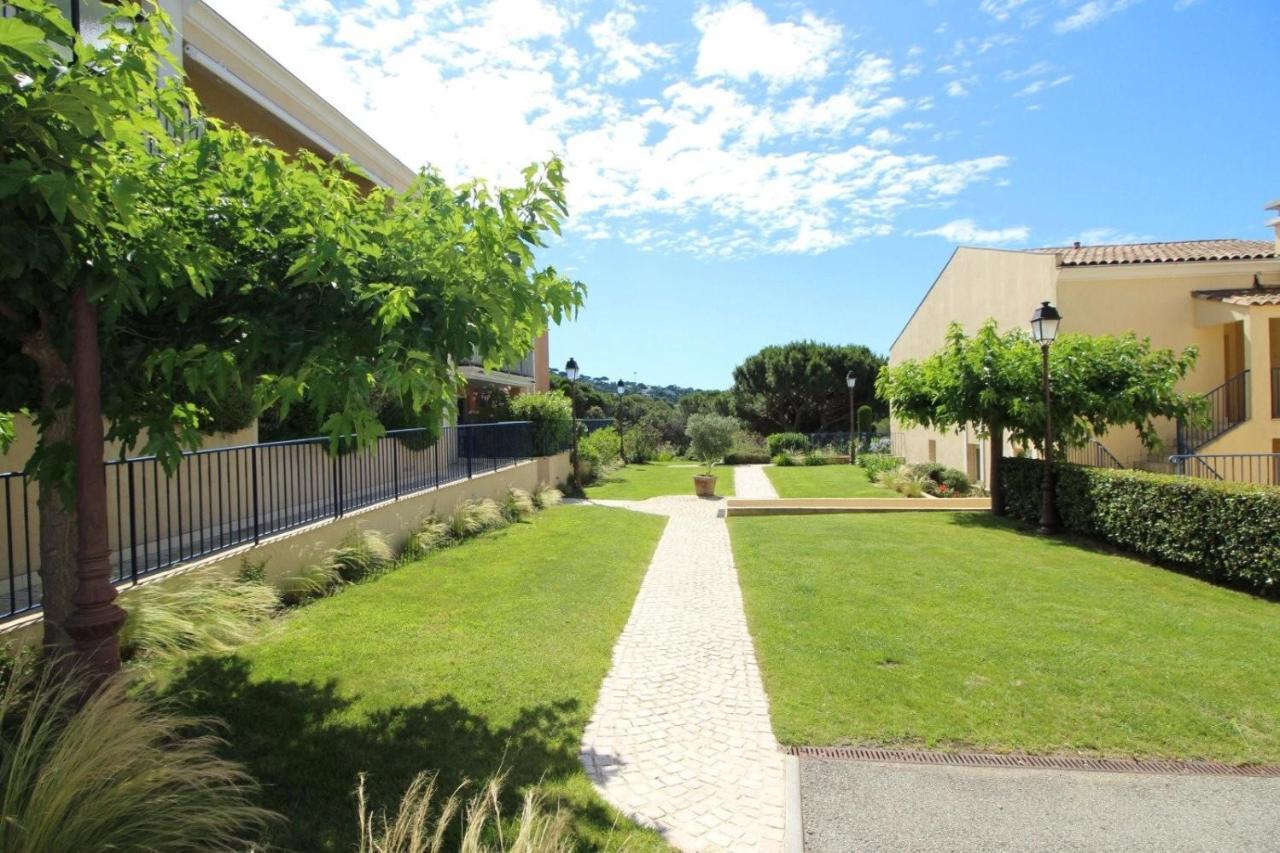 Sainte-Maxime - 3 Bedroom Apartment, Air Conditioned, Outdoor Terrace, Swimming Pool Екстериор снимка