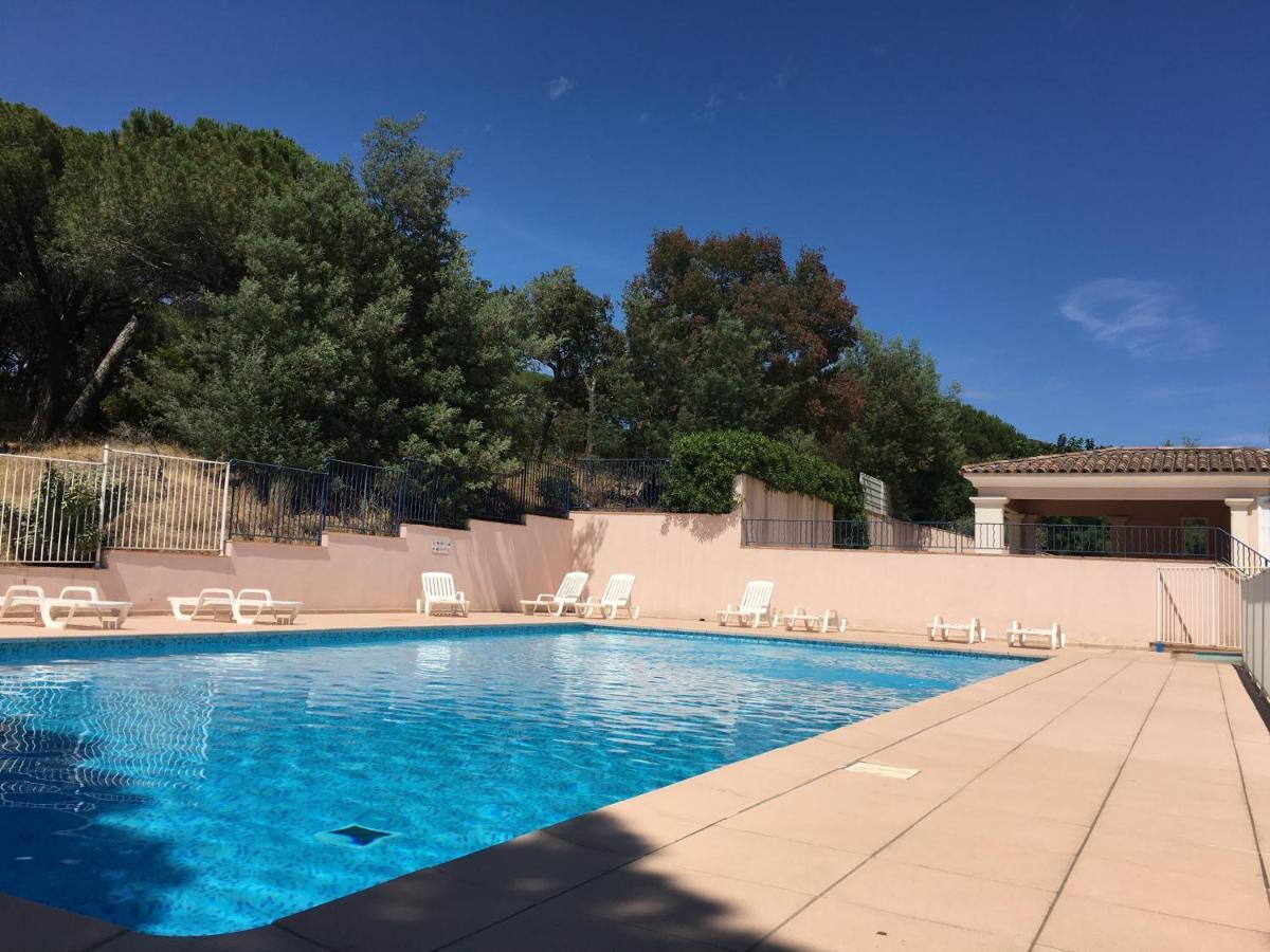 Sainte-Maxime - 3 Bedroom Apartment, Air Conditioned, Outdoor Terrace, Swimming Pool Екстериор снимка