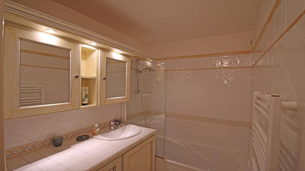 Sainte-Maxime - 3 Bedroom Apartment, Air Conditioned, Outdoor Terrace, Swimming Pool Екстериор снимка
